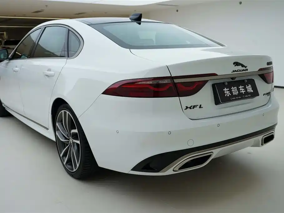 Jaguar XFL 2024 2.0T P300 four-wheel drive flagship sports gold version купить на сайте DeffCars