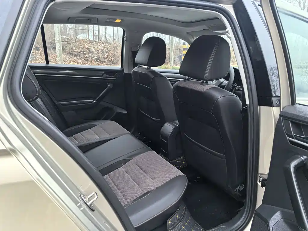 C-TREK Weiling 2017 1.6L automatic comfort model купить на сайте DeffCars