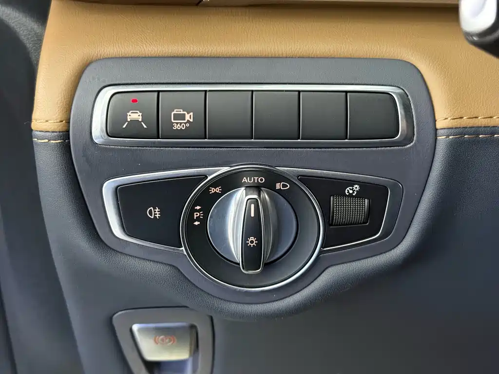 Mercedes-Benz V-Class 2021 V 260 L Long Wheelbase Luxury Edition купить на сайте DeffCars