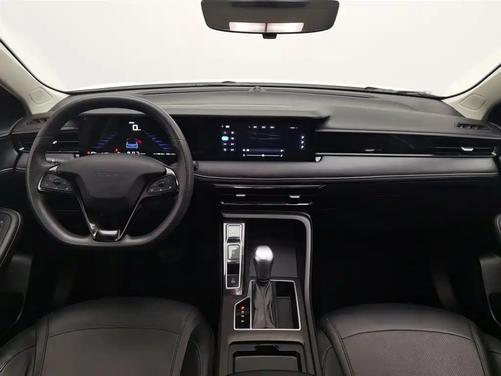 Roewe i5 2023 1.5L CVT Deluxe Edition купить на сайте DeffCars