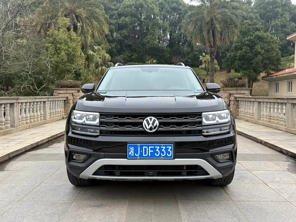 Touron 2020 380TSI four-wheel drive luxury version National VI купить на сайте DeffCars