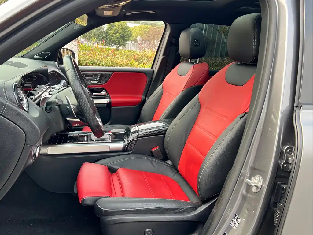 Mercedes-Benz GLB AMG 2023 AMG GLB 35 4MATIC купить на сайте DeffCars