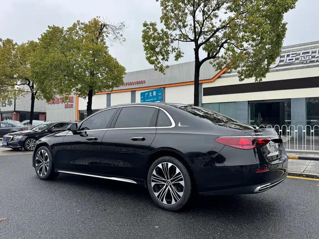 Mercedes-Benz E-Class 2025 E 300 L Luxury Model купить на сайте DeffCars