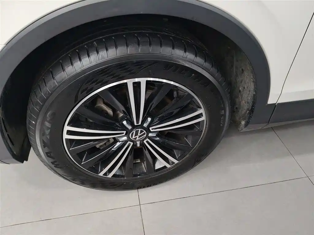 Tiguan L 2021 330TSI automatic two-wheel drive comfort version купить на сайте DeffCars