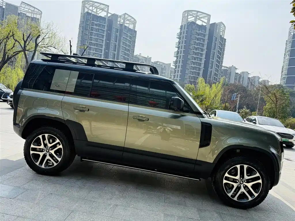Land Rover Defender 2023 110 3.0T P400 Dark Special Edition купить на сайте DeffCars