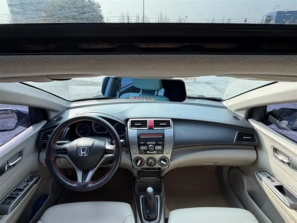 Fengfan Classic 2014 Fashion 1.5L Manual Elite Edition купить на сайте DeffCars