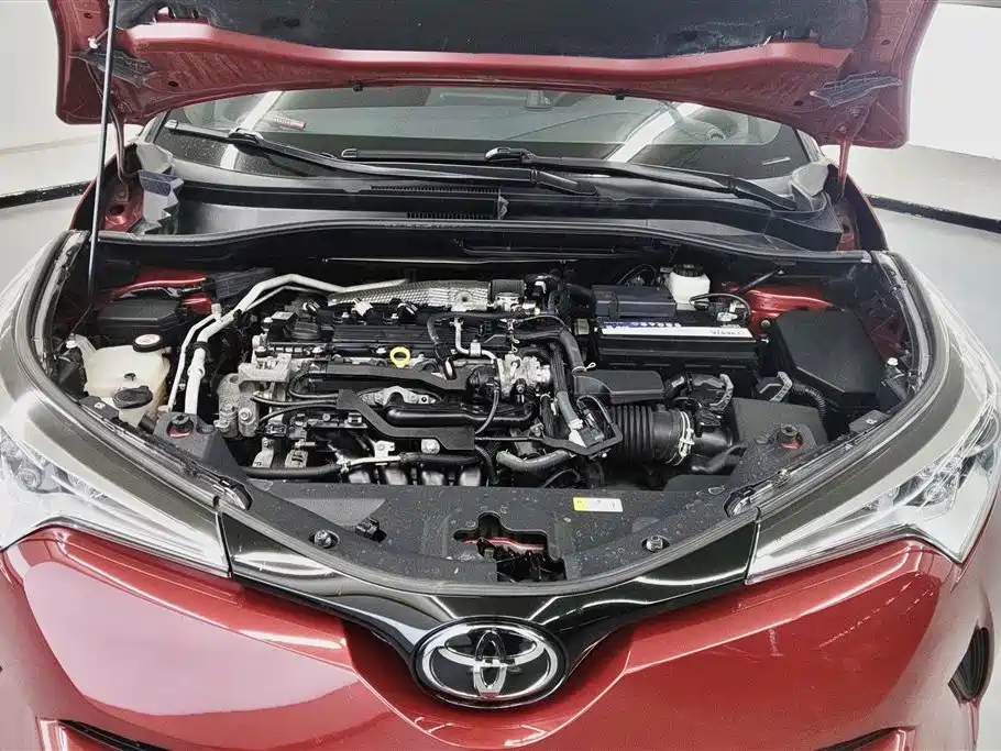 Toyota C-HR 2018 2.0L Leading Sunroof Version National VI купить на сайте DeffCars