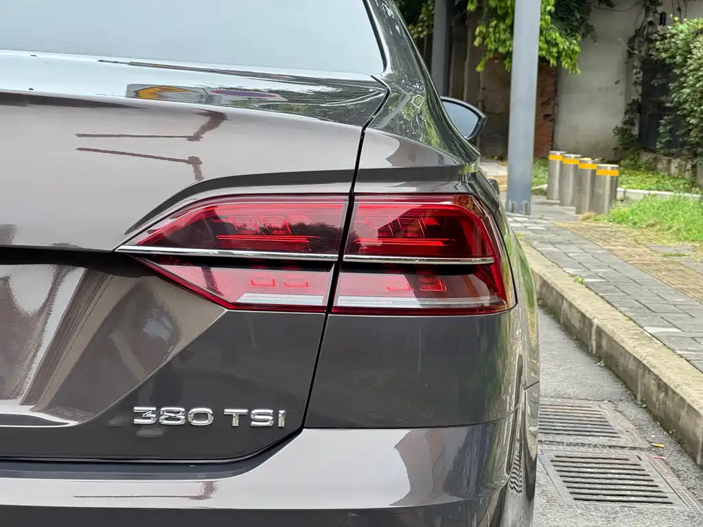 Huiang 2018 facelift 380TSI two-wheel drive business version купить на сайте DeffCars