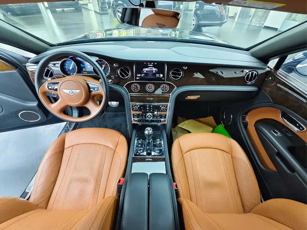Mulsanne 2017 6.8T long wheelbase version купить на сайте DeffCars