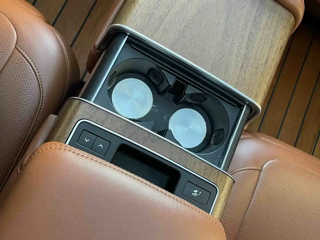 Range Rover 2020 3.0 L6 Honor Creation Extended Edition купить на сайте DeffCars