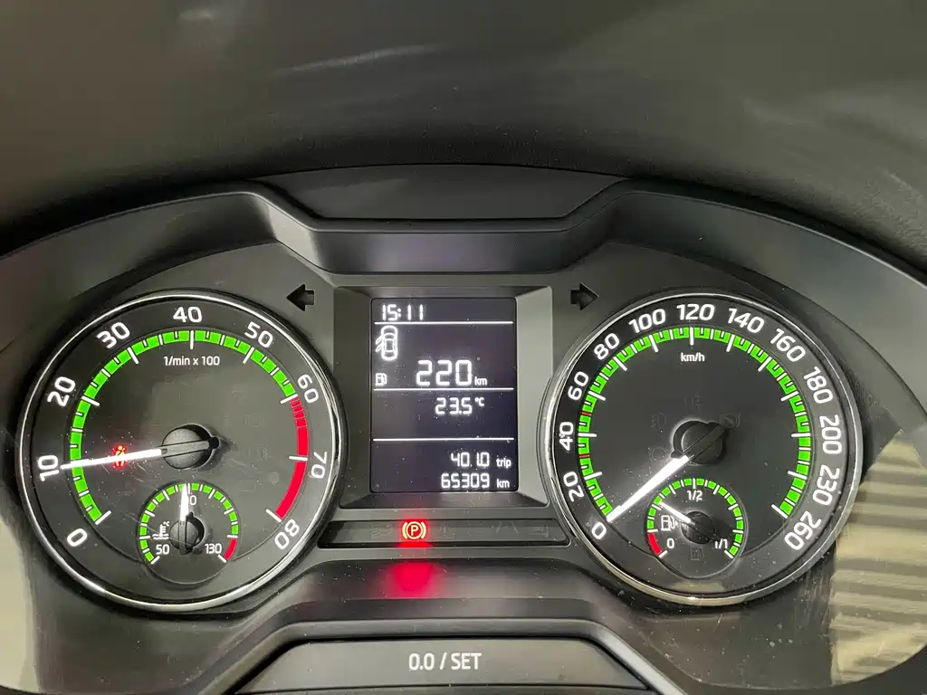 Octavia 2019 1.5L manual standard version National VI купить на сайте DeffCars