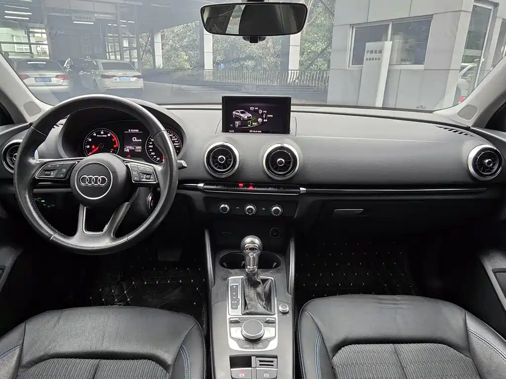 Audi A3 2019 Limousine 35 TFSI Fashion Type National VI купить на сайте DeffCars
