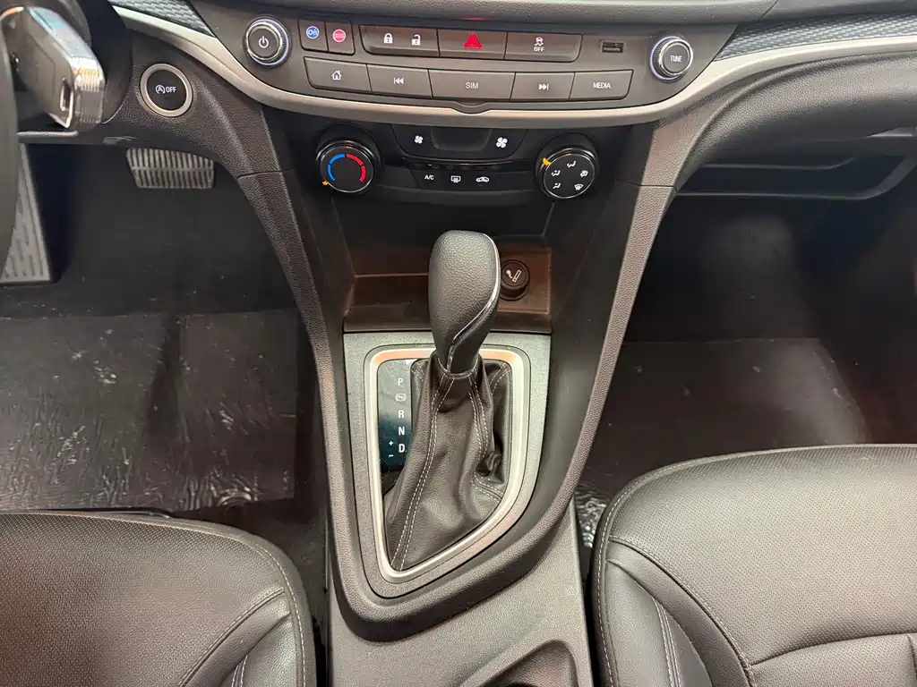 Yinglang 2021 model model 1.5L automatic elite model купить на сайте DeffCars