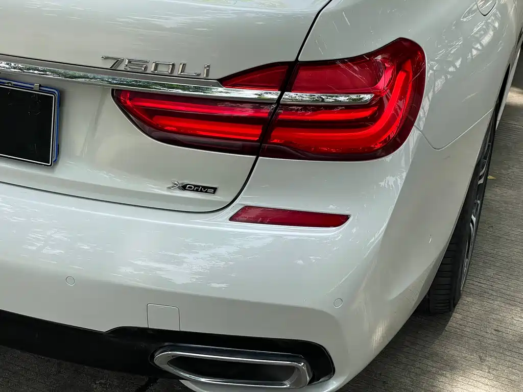 BMW 7 Series 2018 740Li xDrive Premium M Sport Kit купить на сайте DeffCars