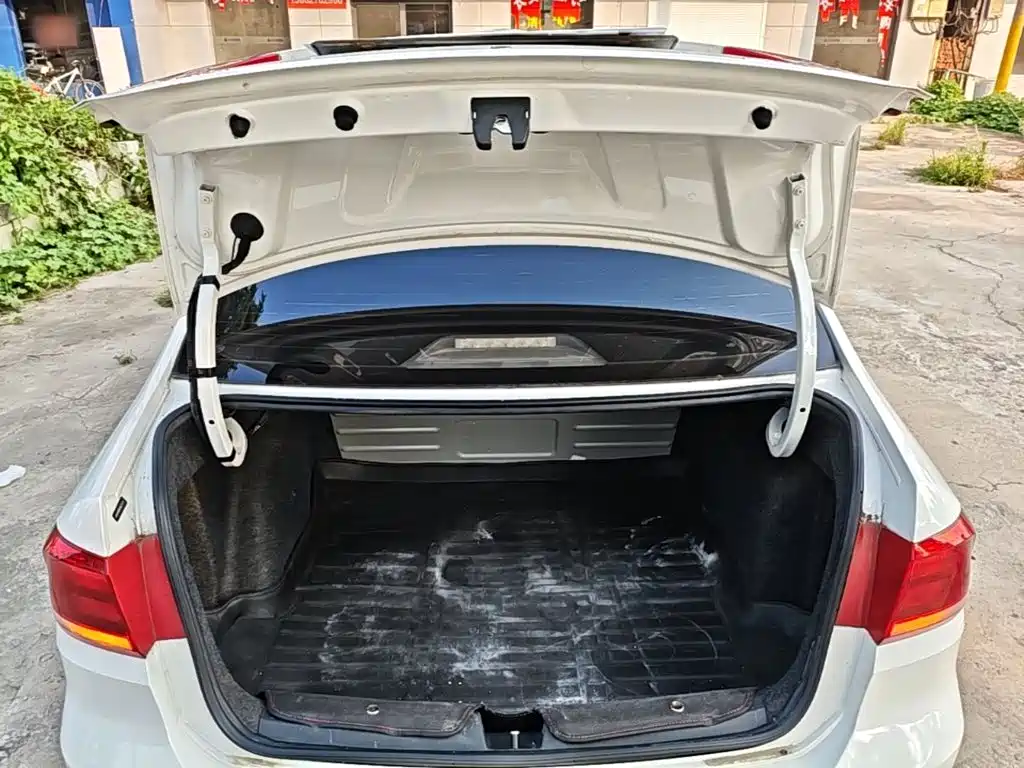 SANTANA 2015 1.4L manual fashion version купить на сайте DeffCars