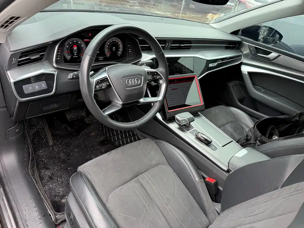Audi A7L 2024 45TFSI S-line Dream Building Liquid Crystal Package купить на сайте DeffCars