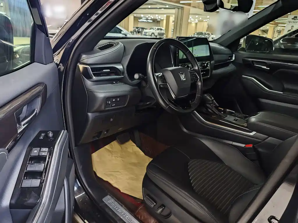 Crown Lufang 2021 2.5L HEV four-wheel drive premium version купить на сайте DeffCars