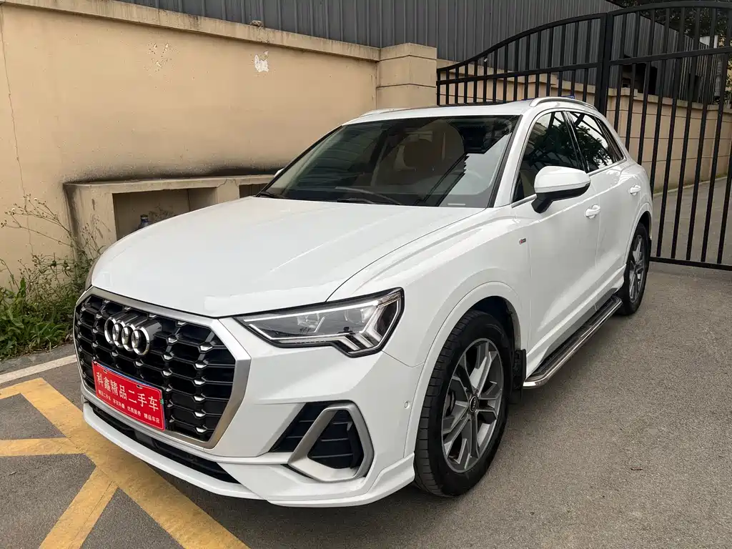 Audi Q3 2021 40 TFSI Fashionable and Dynamic купить на сайте DeffCars