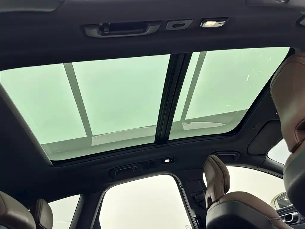 Volvo XC60 2025 B5 four-wheel drive Zhiyuan luxury version купить на сайте DeffCars