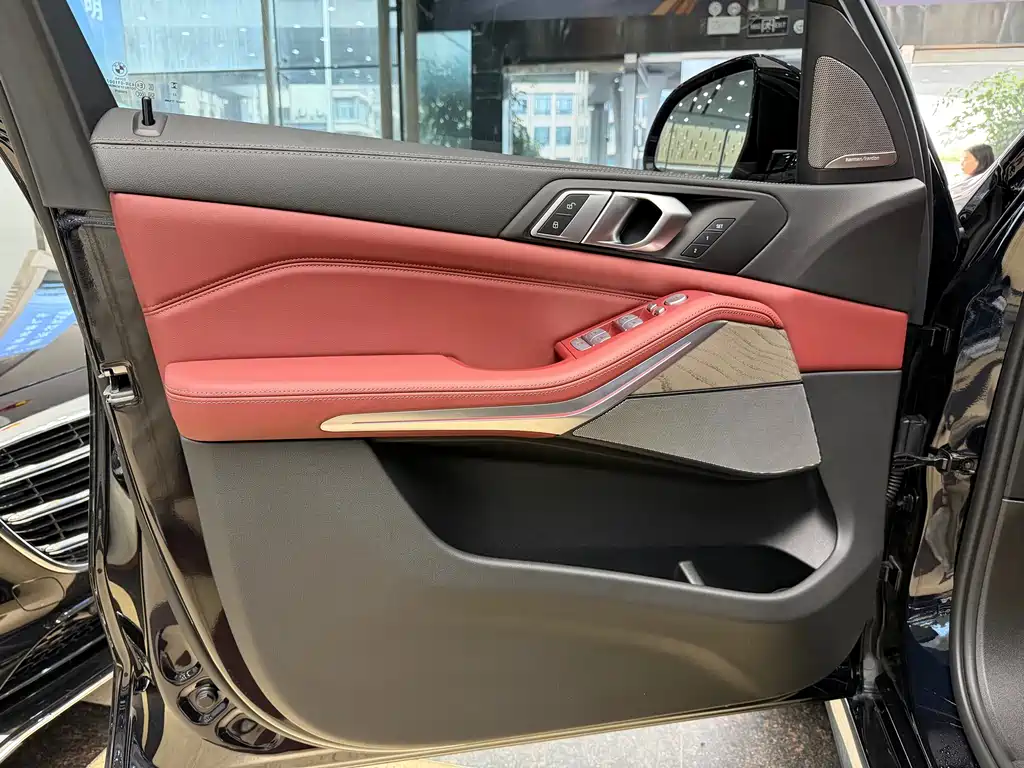 BMW X5 2022 facelift xDrive 40Li M sports package купить на сайте DeffCars