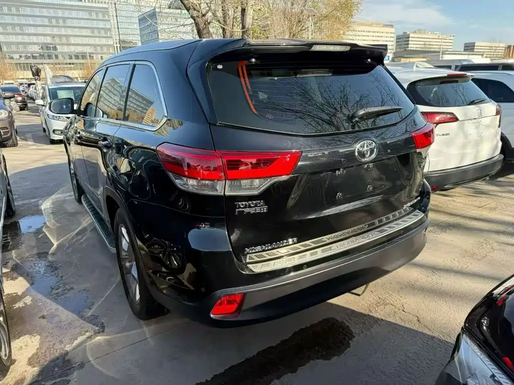 Highlander 2018 2.0T four-wheel drive premium version, 7 seats, National VI купить на сайте DeffCars