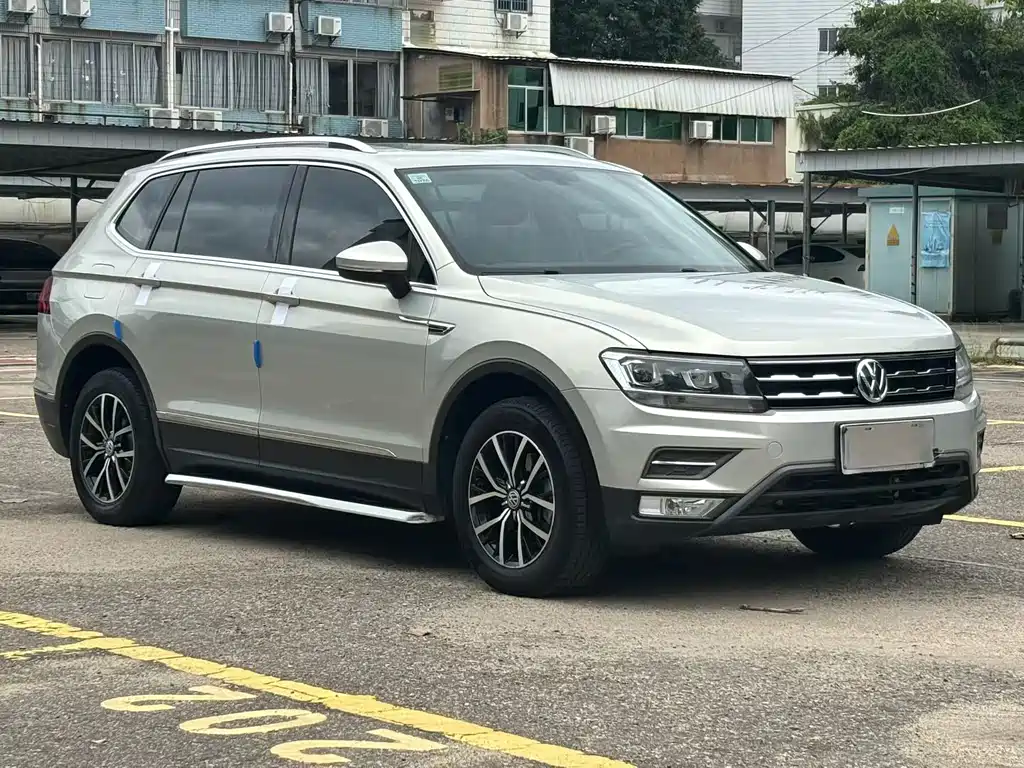 Tiguan L 2018 330TSI automatic two-wheel drive luxury version купить на сайте DeffCars