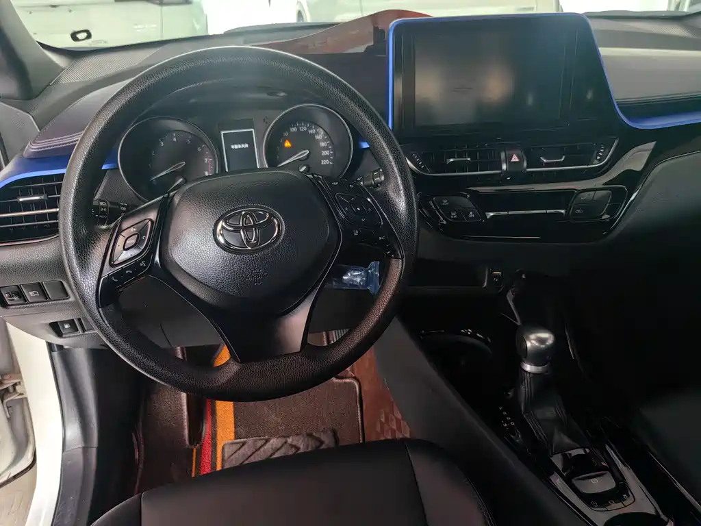 Toyota C-HR 2021 2.0L Luxury Edition купить на сайте DeffCars