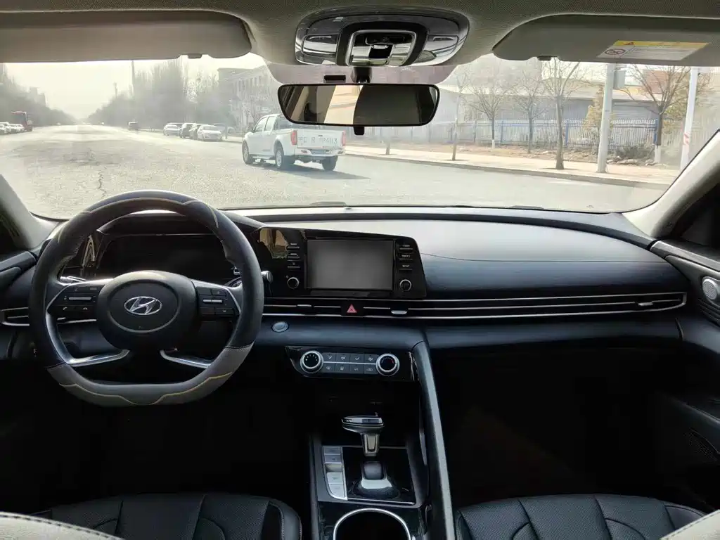 Elantra 2021 1.5L CVT LUX Premium Edition купить на сайте DeffCars