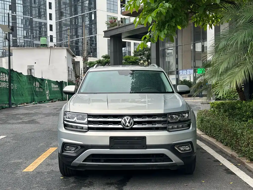 Touron 2019 380TSI four-wheel drive luxury version National VI купить на сайте DeffCars