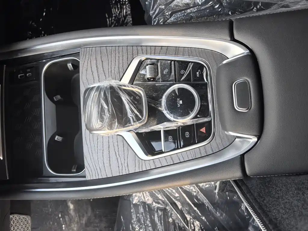 Tiggo 8 PRO 2025 290T 2WD Luxury+ купить на сайте DeffCars
