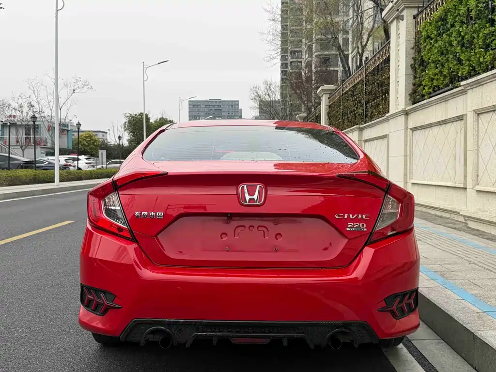 Civic 2019 220TURBO CVT Dynamic Edition National V купить на сайте DeffCars