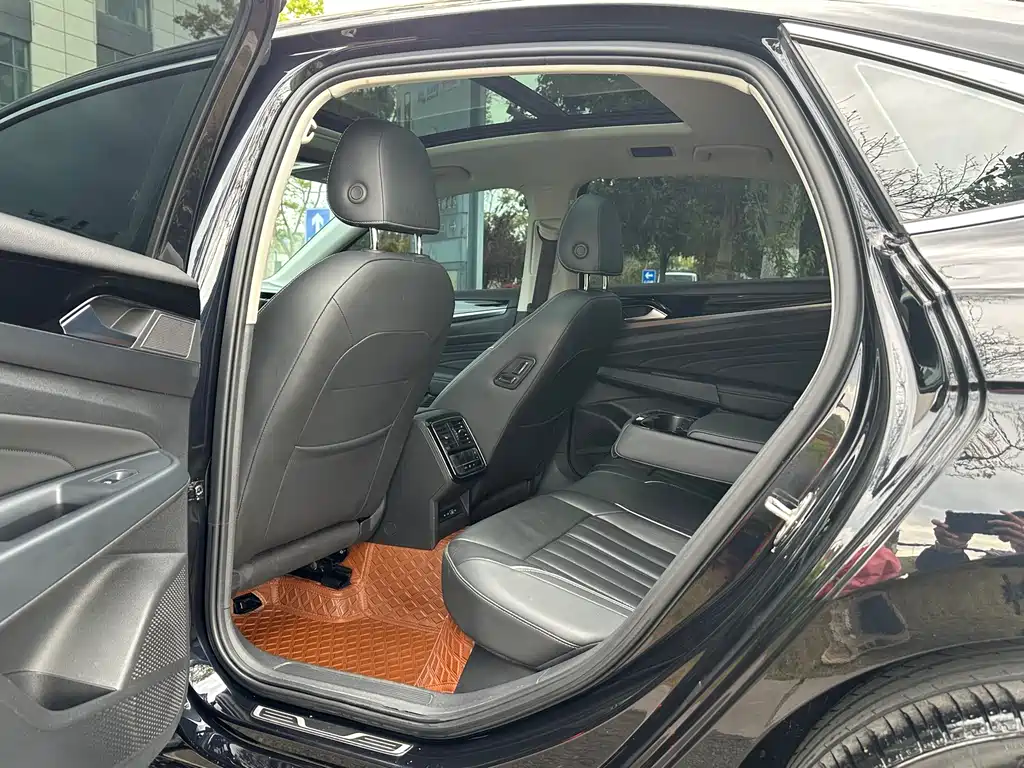 Passat 2023 330TSI Starry Sky Elite Edition купить на сайте DeffCars