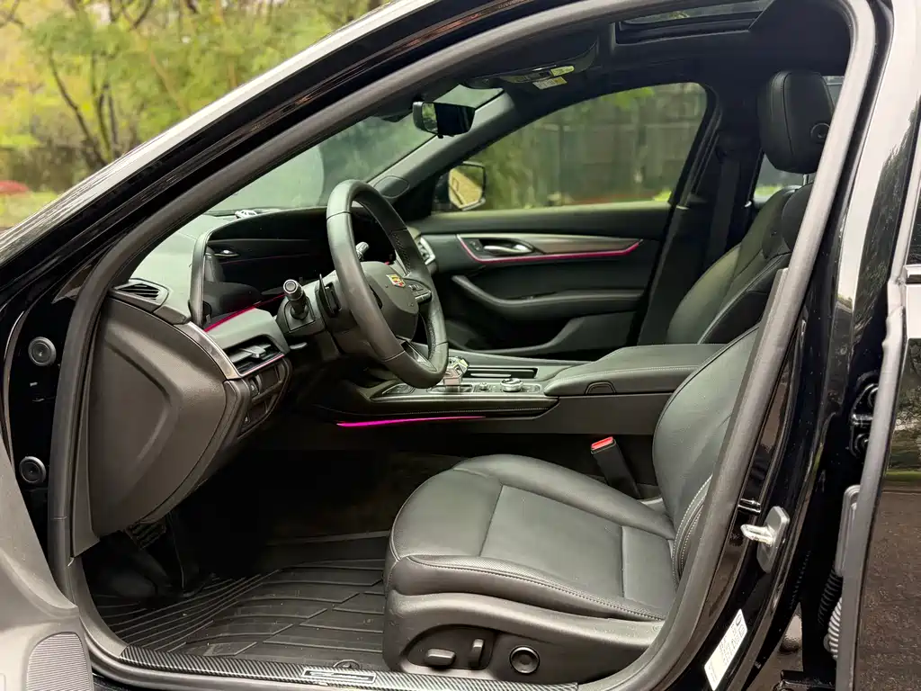 Cadillac CT5 2024 28T Premium Model купить на сайте DeffCars