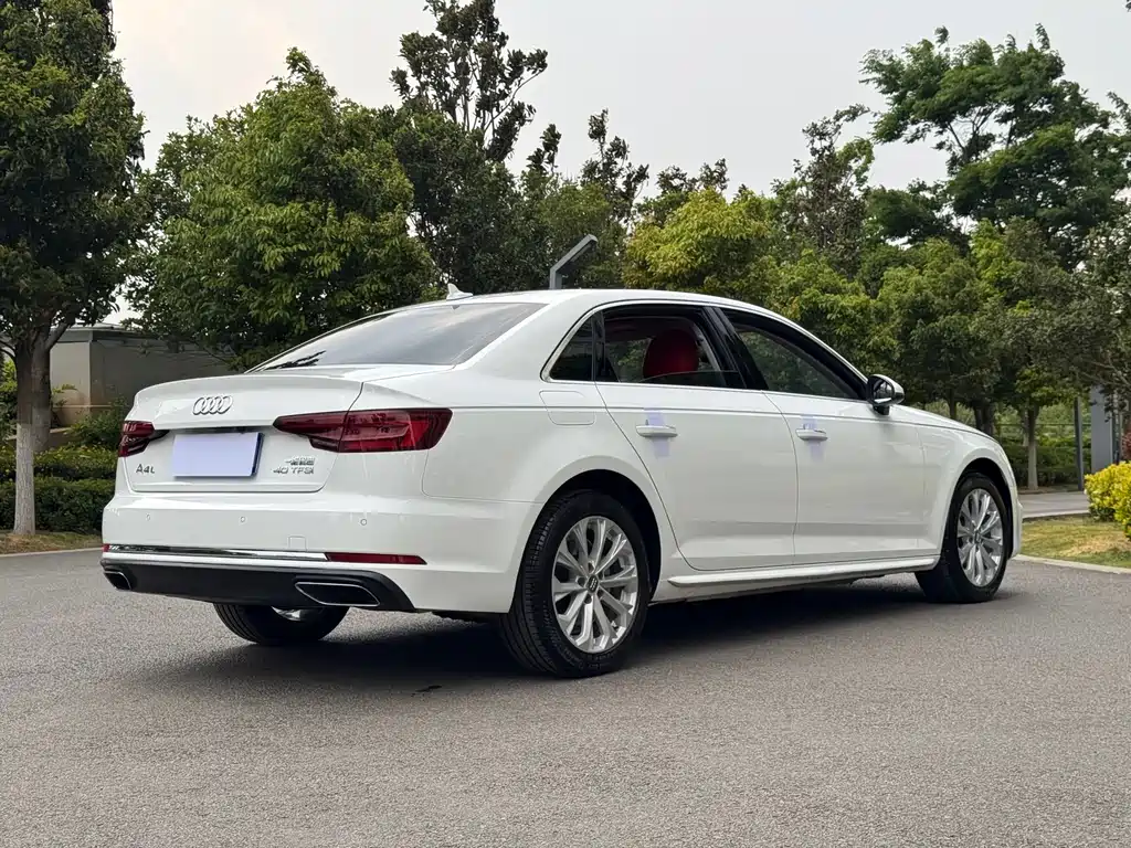 Audi A4L 2019 40 TFSI Enterprising National V купить на сайте DeffCars