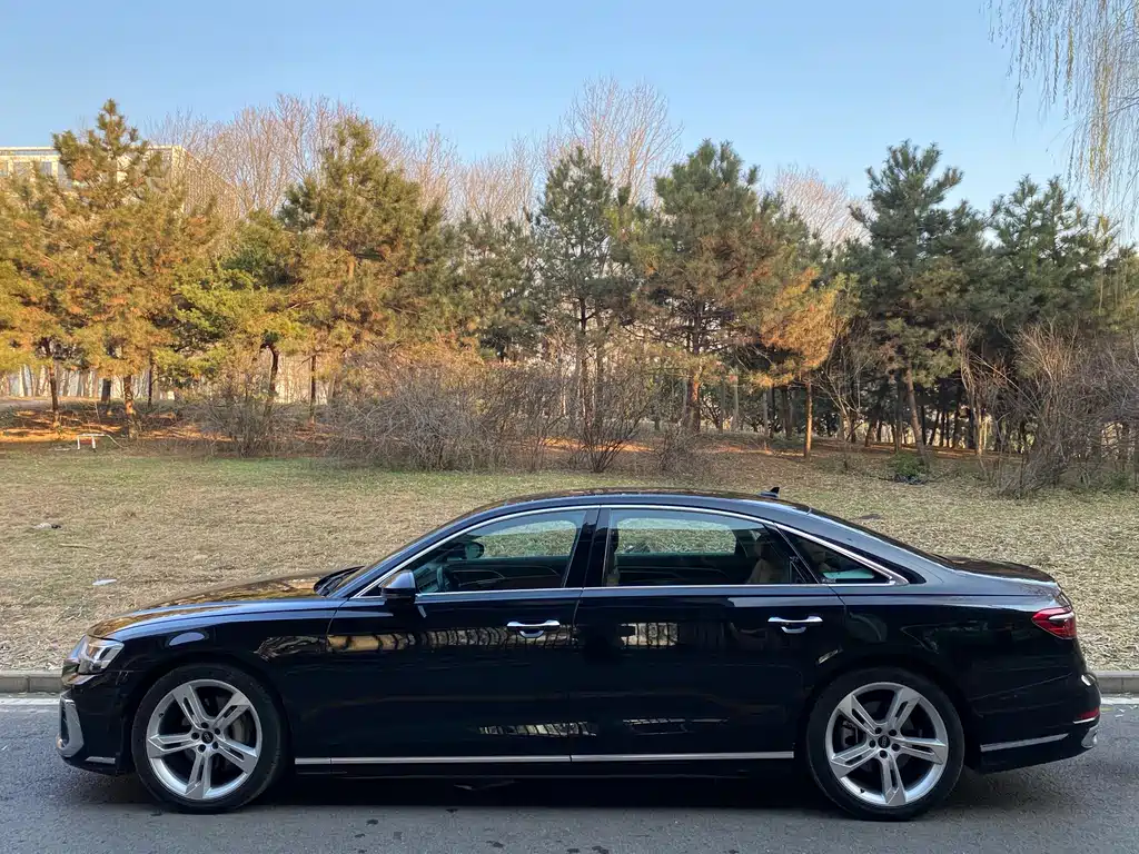 Audi A8 2024 A8L 50 TFSI quattro Premium Selection купить на сайте DeffCars