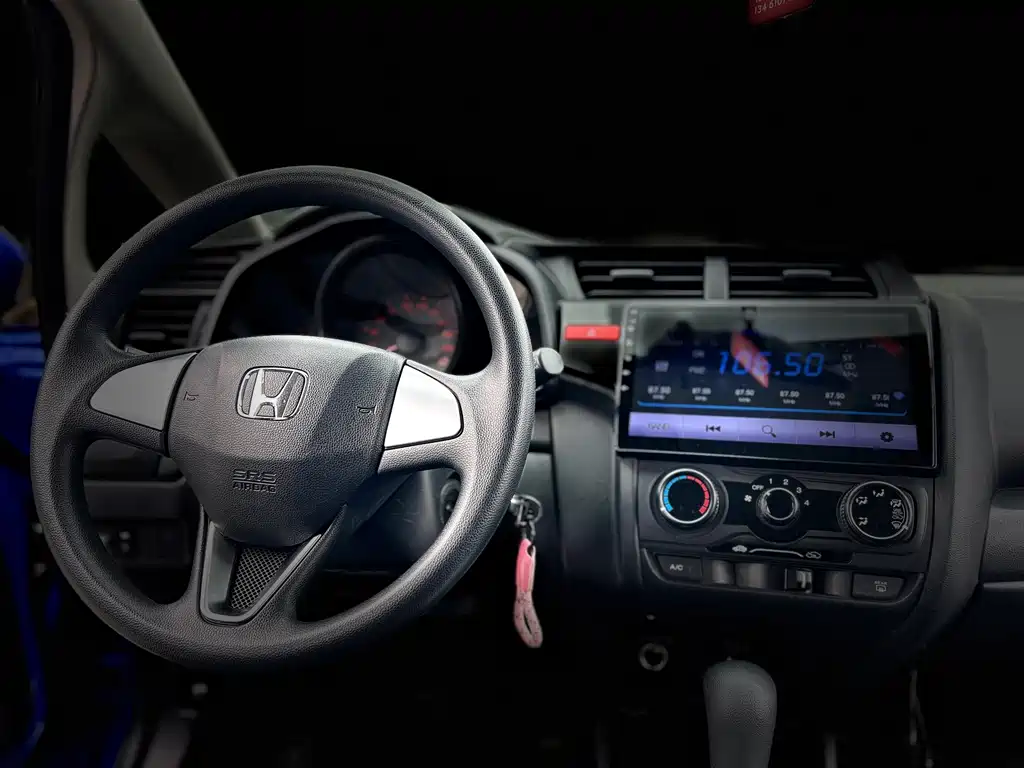 Fit 2014 1.5L LX CVT comfort model купить на сайте DeffCars