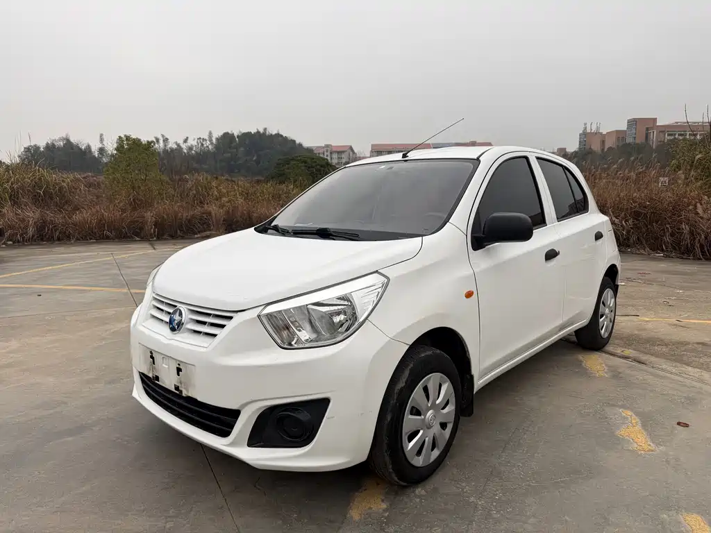 Venucia R30 2016 1.2L Manual Exclusive Edition купить на сайте DeffCars