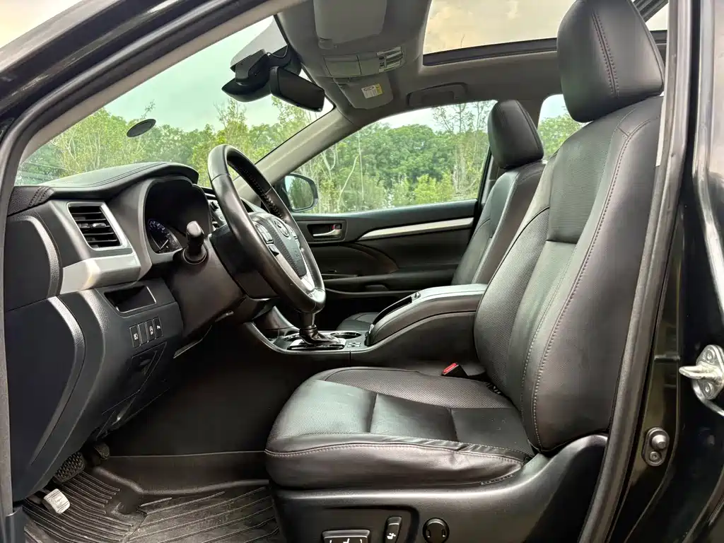 Highlander 2018 2.0T four-wheel drive luxury version 7 seats National V купить на сайте DeffCars