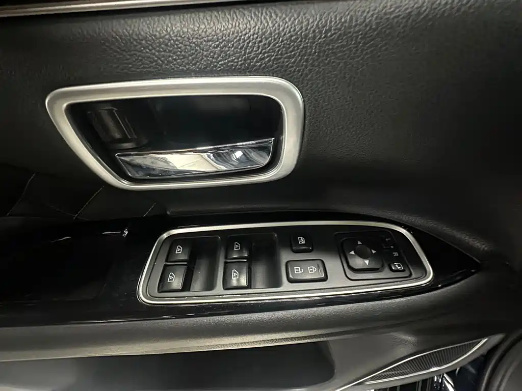 Outlander 2021 2.0L 2WD Enjoy Edition 5 seats купить на сайте DeffCars