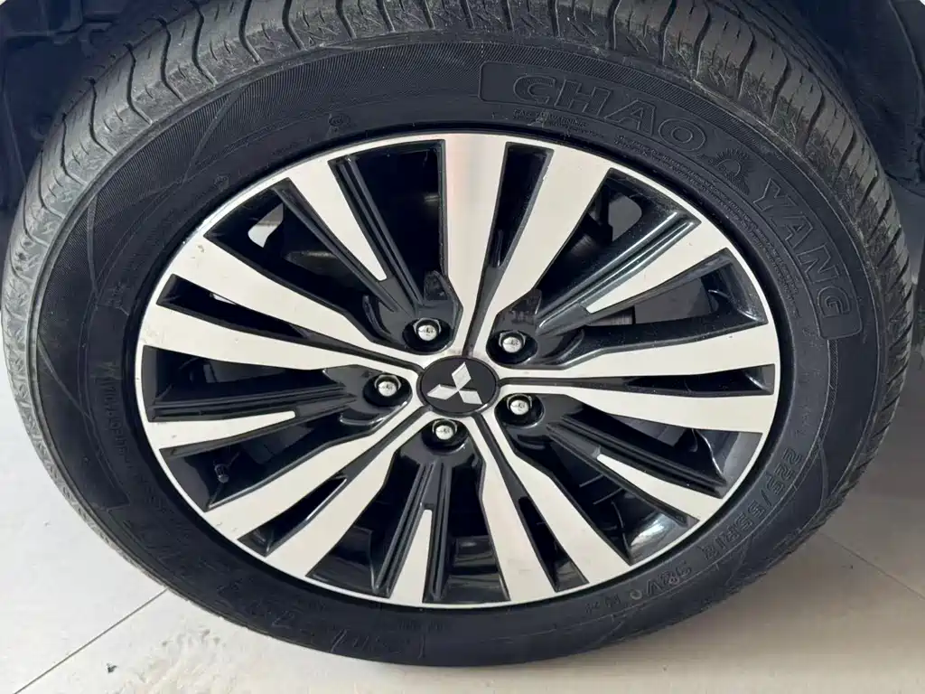 Outlander 2021 2.0L 2WD 5-seater купить на сайте DeffCars