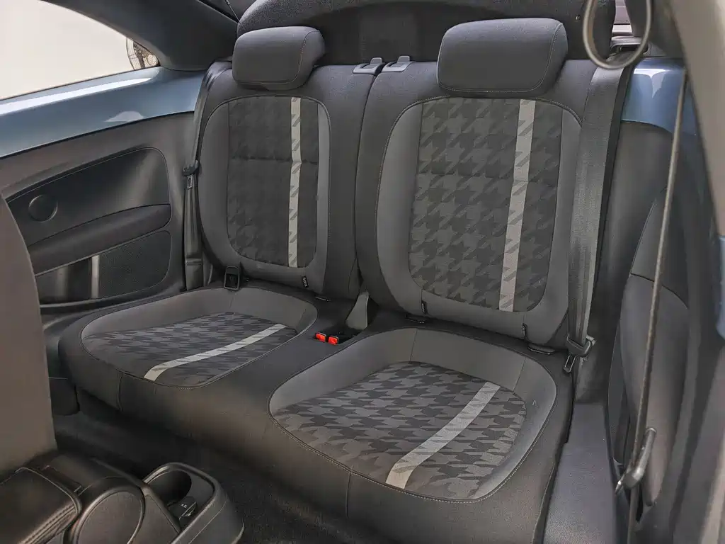Beetle 2017 180TSI Yile Edition купить на сайте DeffCars