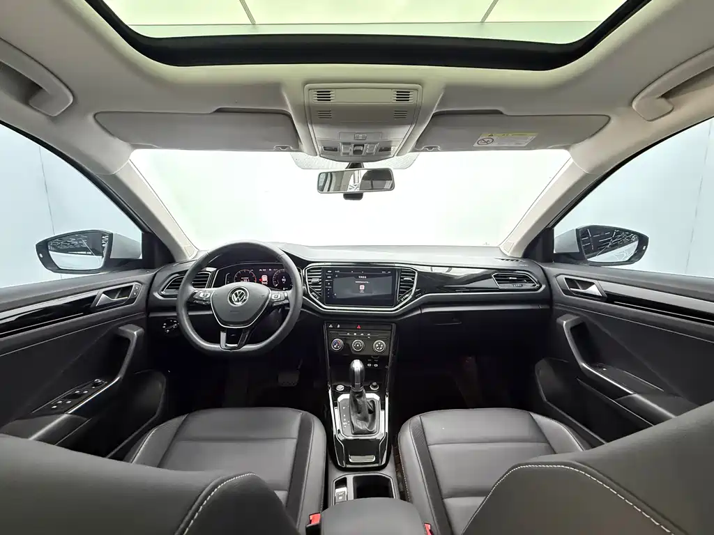 T-ROC 2021 280TSI DSG two-wheel drive comfort intelligent connected version купить на сайте DeffCars