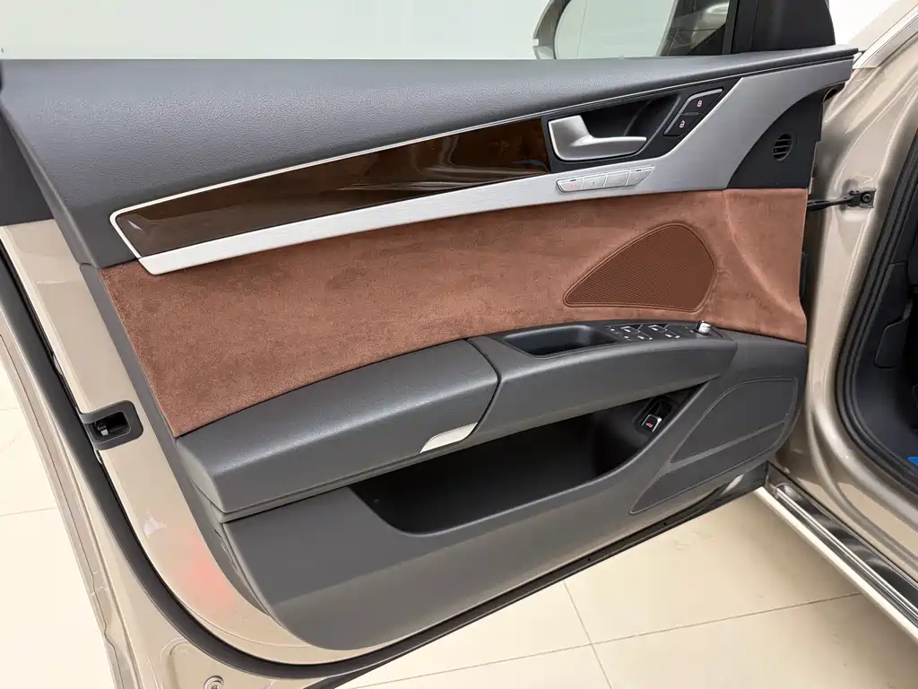 Audi A8 2013 A8L 45 TFSI quattro comfort type купить на сайте DeffCars