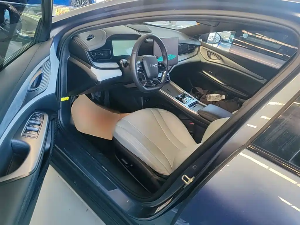 Seal 2023 DM-i 1.5L 121km luxury model купить на сайте DeffCars
