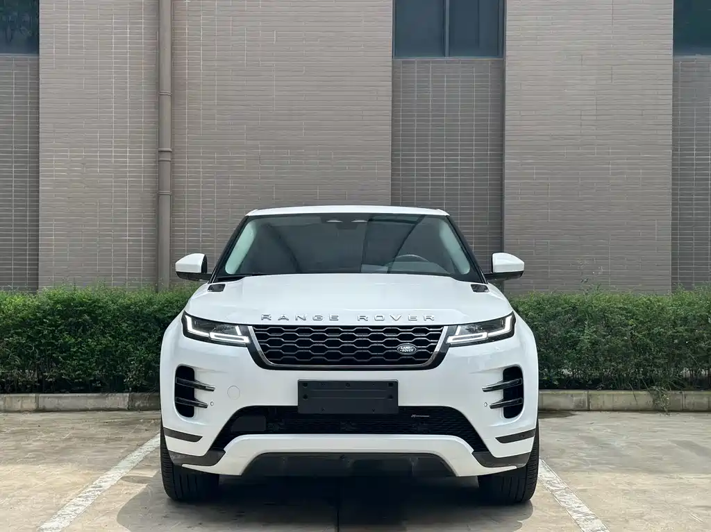 Range Rover Evoque New Energy 2022 Evoque L P300e plug-in electric hybrid version купить на сайте DeffCars