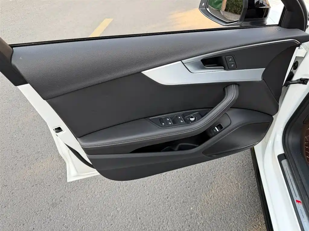 Audi A4L 2022 40 TFSI luxury and dynamic model купить на сайте DeffCars