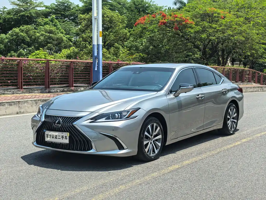 Lexus ES 2018 200 Excellence Edition National V купить на сайте DeffCars