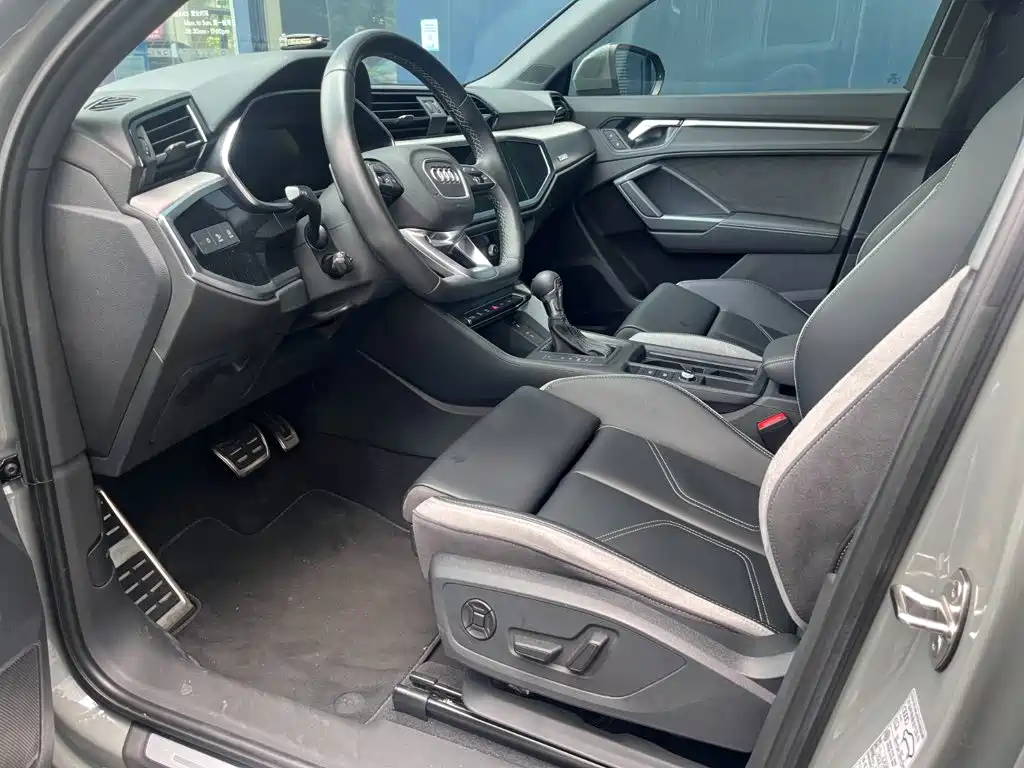 Audi Q3 2024 40 TFSI Fashionable and Dynamic купить на сайте DeffCars