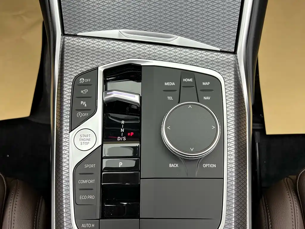 BMW 3 Series 2025 330Li M Sports Night Package купить на сайте DeffCars