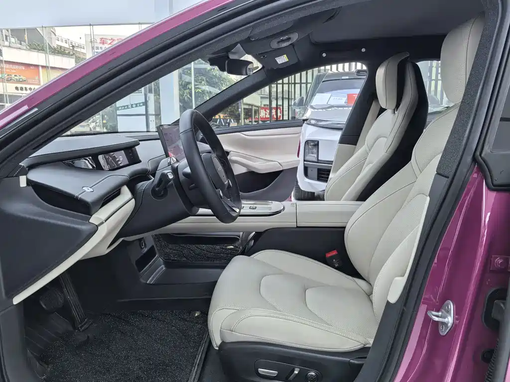 Xiaomi SU7 2024 rear-drive ultra-long battery life high-end smart driving Pro version купить на сайте DeffCars